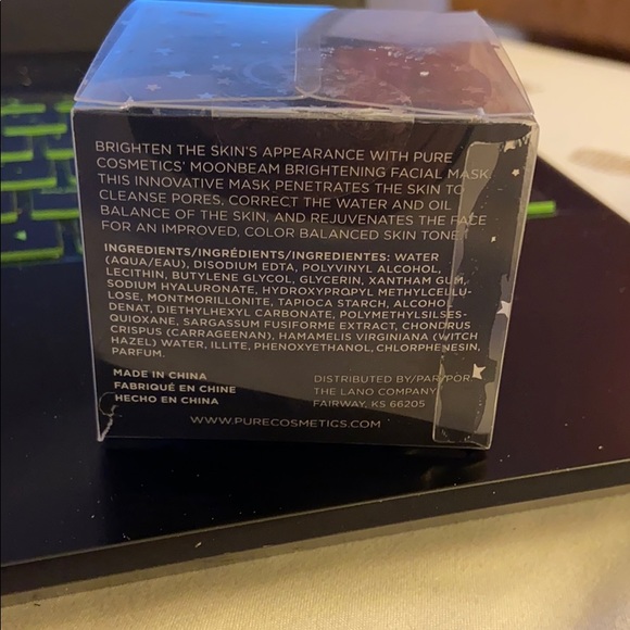 Pure Cosmetics Moonbeam Brightening Facial Mask - Picture 2 of 3